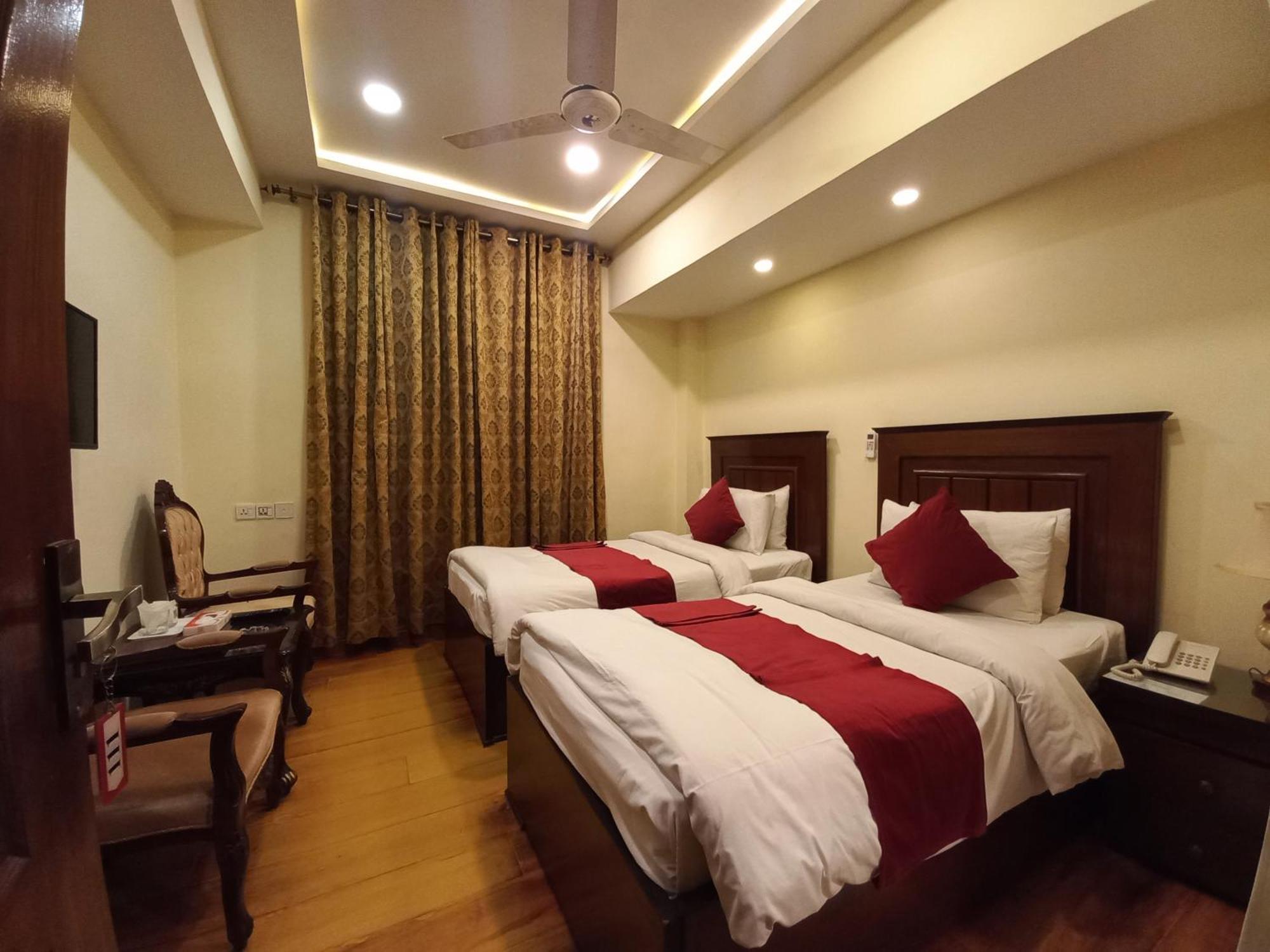 Diplomat Hotel İslamabad Dış mekan fotoğraf