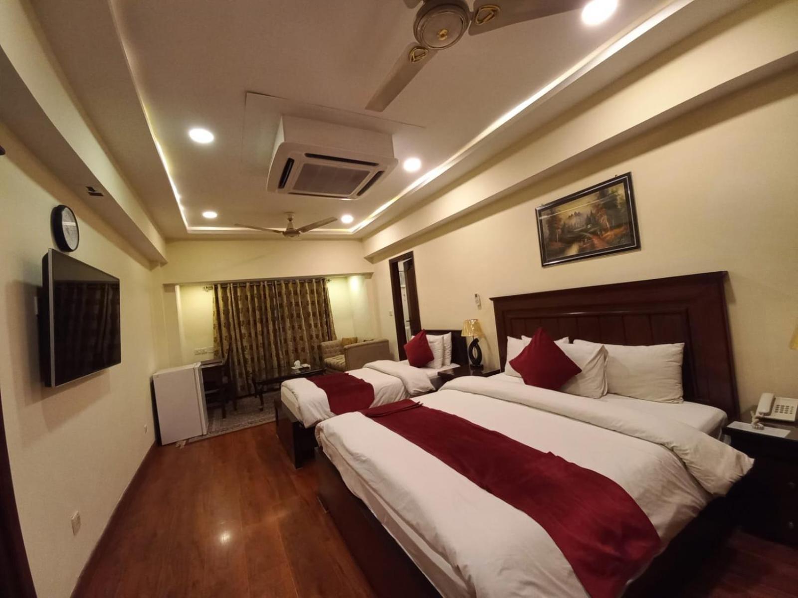Diplomat Hotel İslamabad Dış mekan fotoğraf