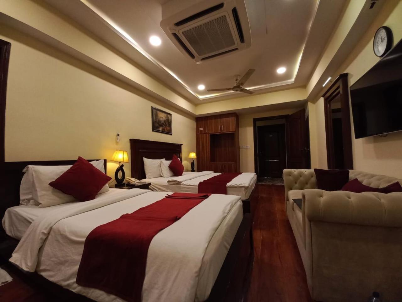 Diplomat Hotel İslamabad Dış mekan fotoğraf