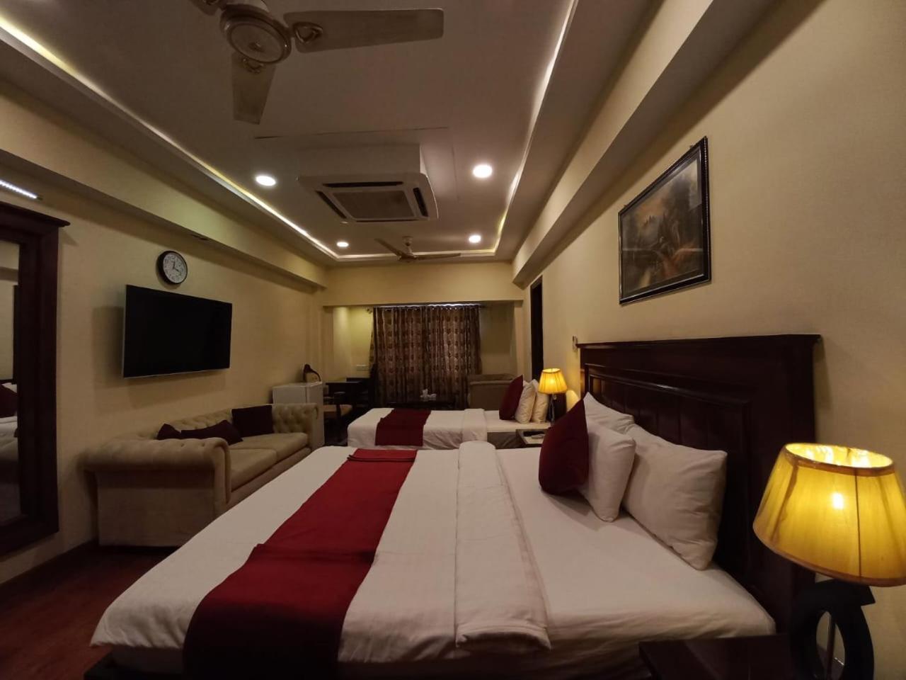 Diplomat Hotel İslamabad Dış mekan fotoğraf