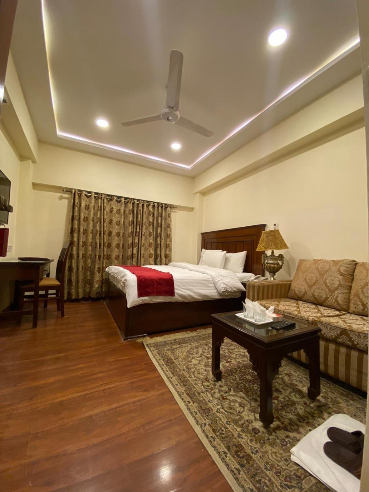 Diplomat Hotel İslamabad Dış mekan fotoğraf